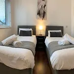 Zen Quality Beautiful 2 Bedroom Apartment With Free Parking And Wifi Close To Alexander Stadium